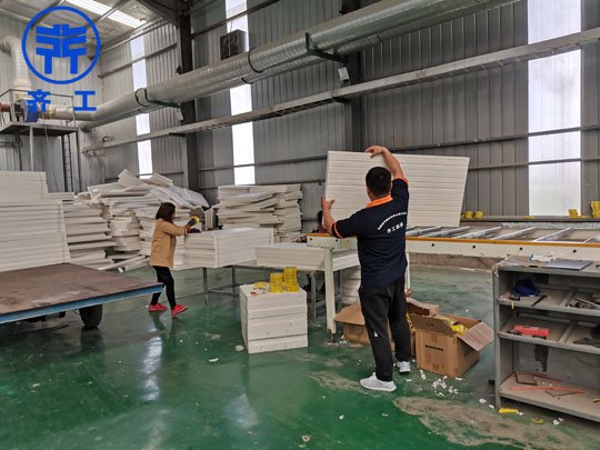 冷库保温板是衡量冷库好坏的重要因素 冷库保温板是衡量冷库好坏的重要因素